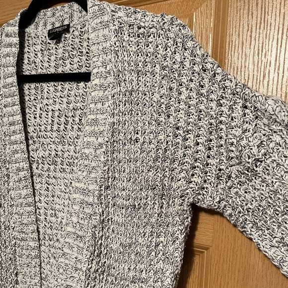 Express Gray Knit Cardigan - Picture 3 of 9